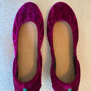 Tieks Tyrian Purple- size 9. Worn only twice includes box and crown.